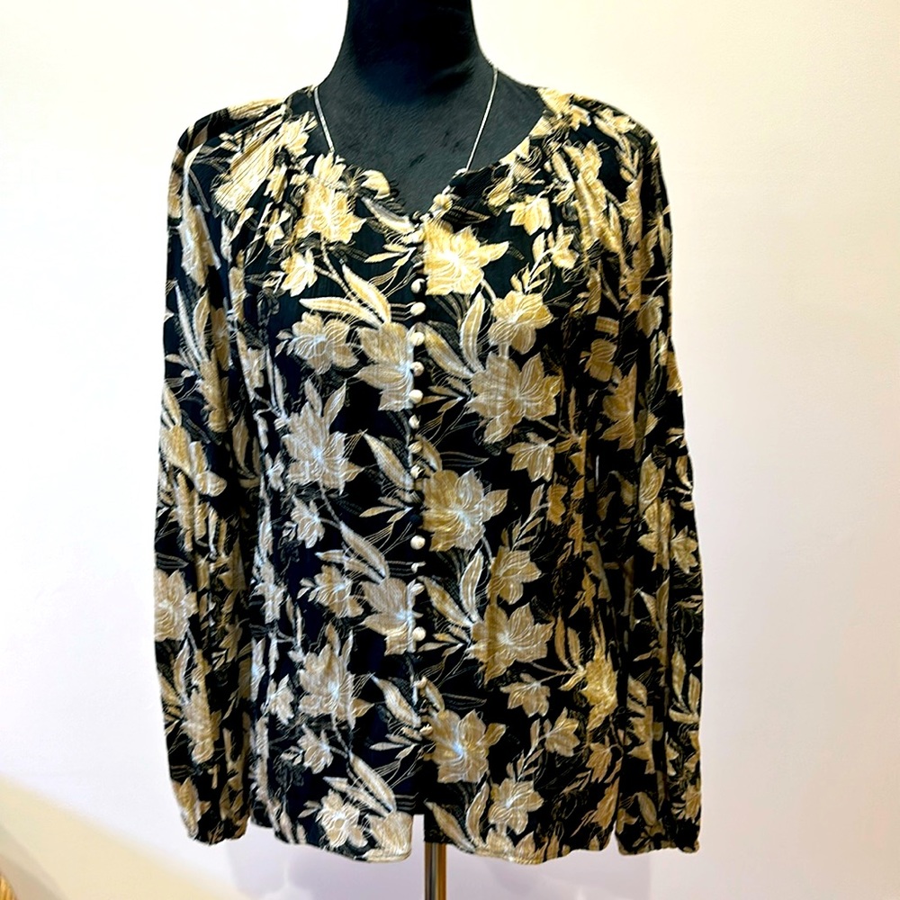 Brand new whbm blouse